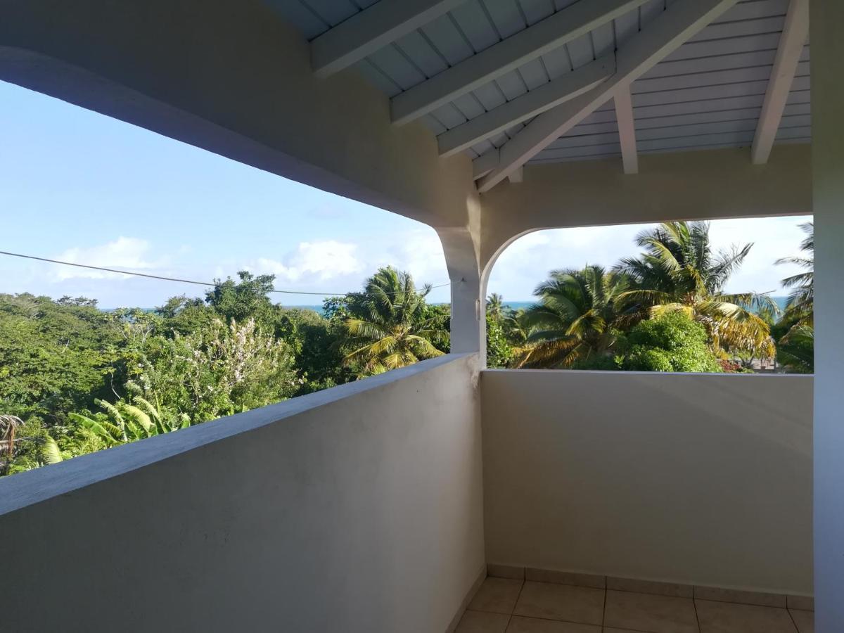 Haut De Villa Avec Vue Sur La Mer Sainte-Rose Eksteriør bilde